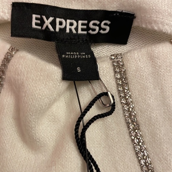 Express Sweater - Picture 6 of 6